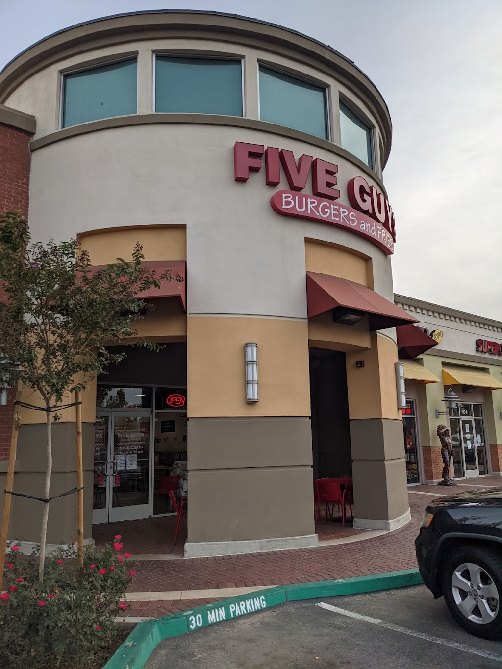 Five Guys | 2690 Tuscany St, Corona, CA 92881, USA | Phone: (951) 280-0555