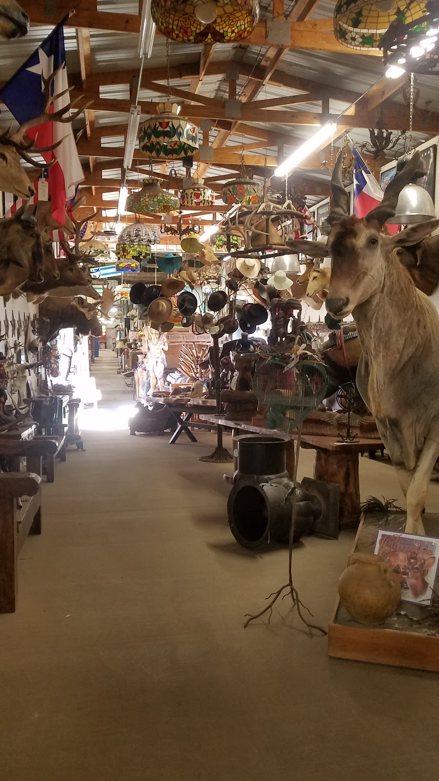 Caspar & Gerards Antiques | 12639 Reeder Rd, Forney, TX 75126, USA | Phone: (972) 564-6566