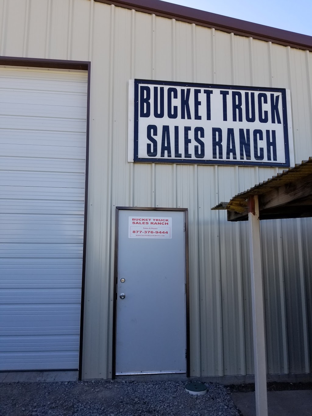 Bucket Truck Sales Ranch | 17088 Darren Ave, El Reno, OK 73036, USA | Phone: (405) 376-9444